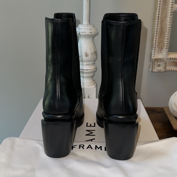 NIB Frame “Le Rodeo” Bootie - Sz 7.5 - Black - Picture 3 of 6